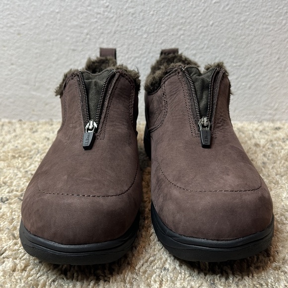 L.L. Bean Women's US Size 9.5 Waterproof Mocs Slip On Leather Rain Leather - Picture 9 of 13